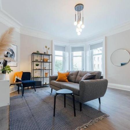 Stylish Stirling Apartment - Free Parking Zewnętrze zdjęcie
