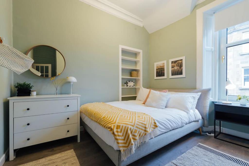 Stylish Stirling Apartment - Free Parking Zewnętrze zdjęcie