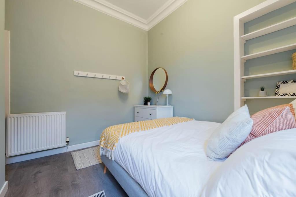Stylish Stirling Apartment - Free Parking Zewnętrze zdjęcie